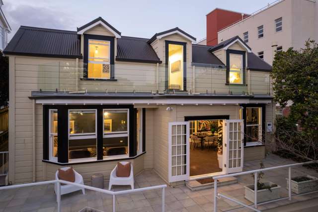 SUPREME THORNDON VILLA