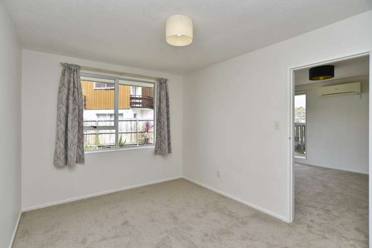 4/6 Lane Street Woolston_9