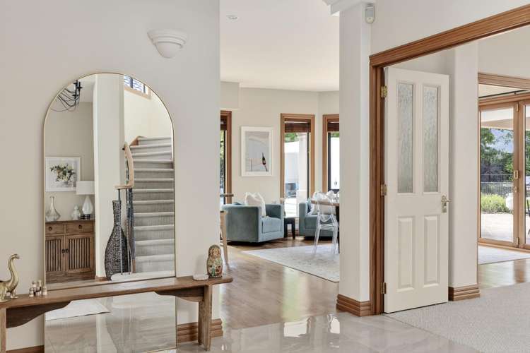 203 Athlone Drive Cambridge_8