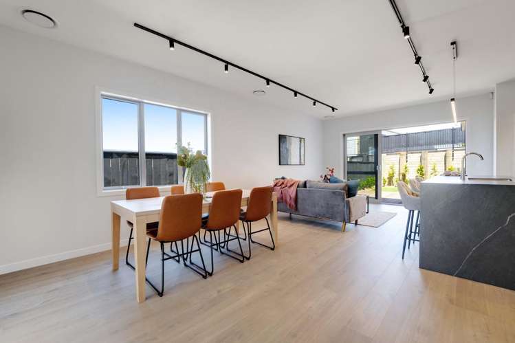 381 Te Taruna Drive_5