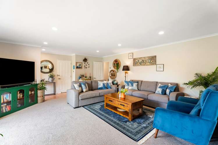 52 Wattle Farm Road Wattle Downs_4