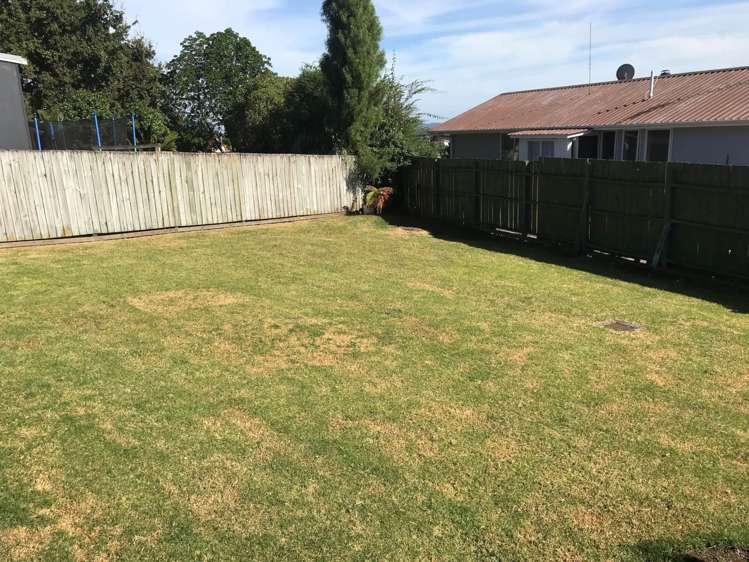 40 Royal Road Massey_17