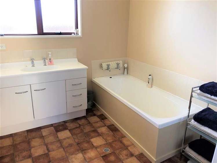 24 Plantation Road Wanaka_9