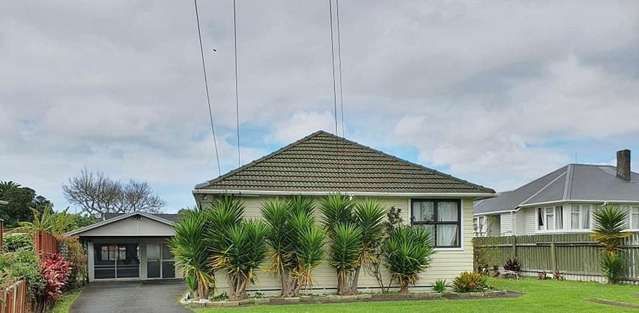 Charming 4BR Home in Otara!