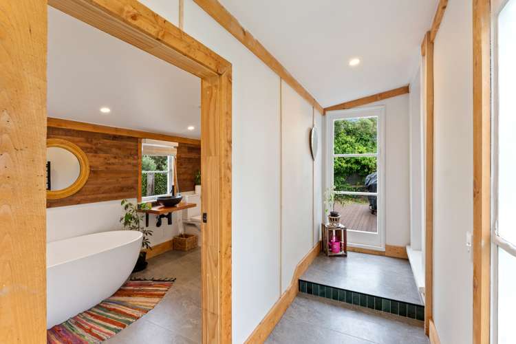 33 Tasman Road Otaki Beach_14