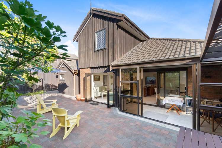 2/1 Penzance Road Mairangi Bay_23