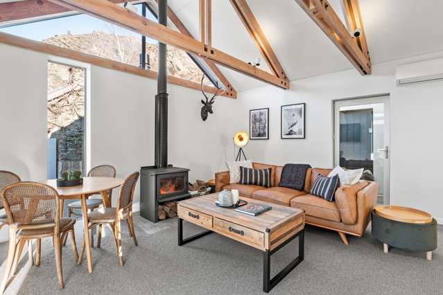 9 Gala Burn Lane, Manse Cottage Arrowtown_4