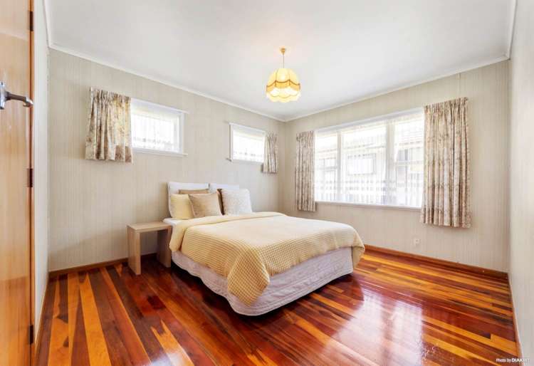 12 Dundee Place Blockhouse Bay_7