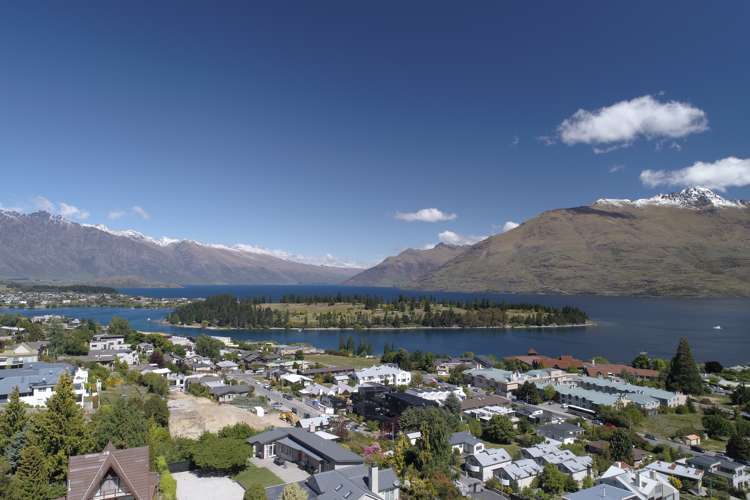 8 Kent Street Queenstown_13