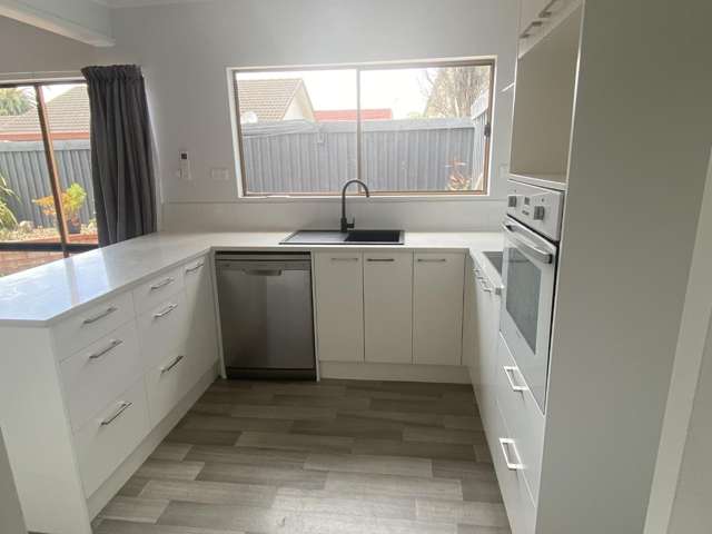 2/8 Wood Street Papakura_2