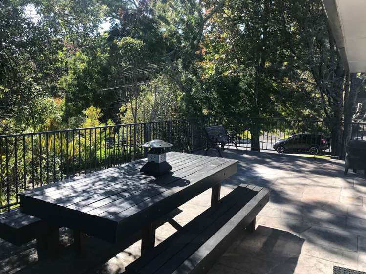 60 Woodfern Crescent Titirangi_5