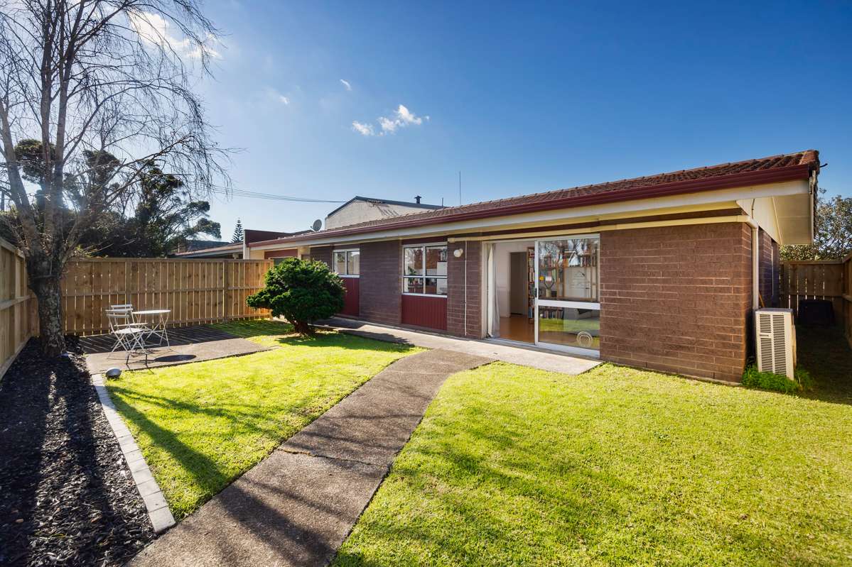 Houses for sale in Blockhouse Bay, Auckland City