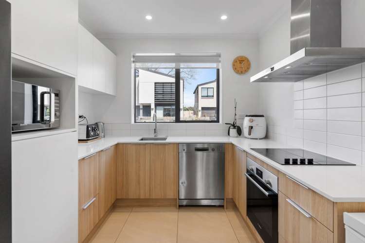 7 Manahi Lane Panmure_11