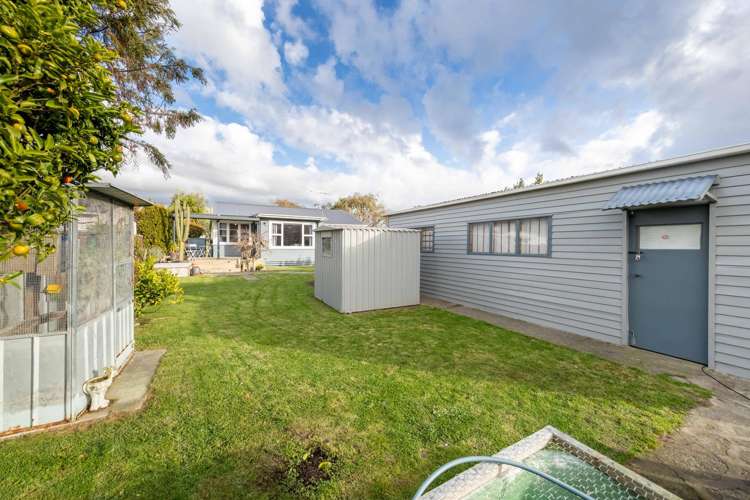 17 Ngata Grove Trentham_14