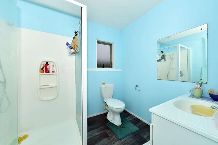 39 Kathleen Crescent Hornby_13