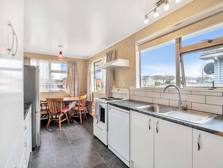 13 McCorkindale Street Feilding_5