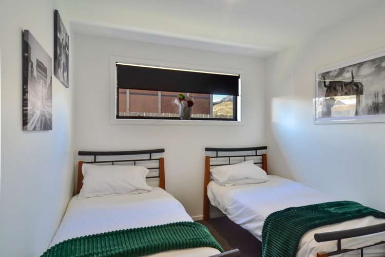 15 Regent Street Lower Shotover_17