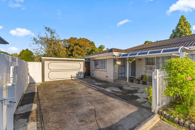 SUNNY, SPACIOUS AND CONVENIENT!