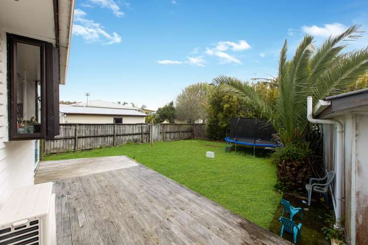 55 Bruce Mclaren Road Henderson_16