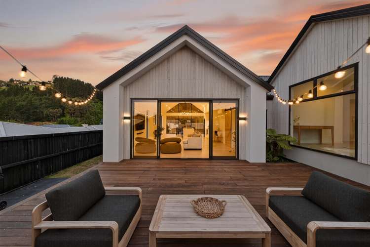 6 Round Hill Rise Cracroft_31