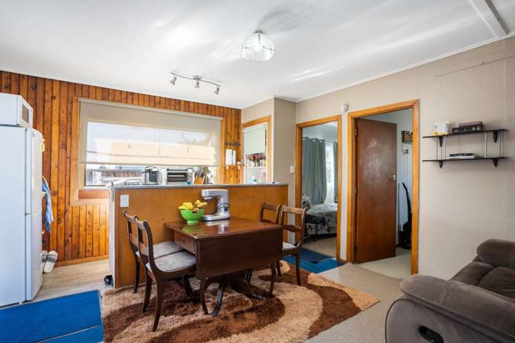 41 Archibald Road Kelston_14