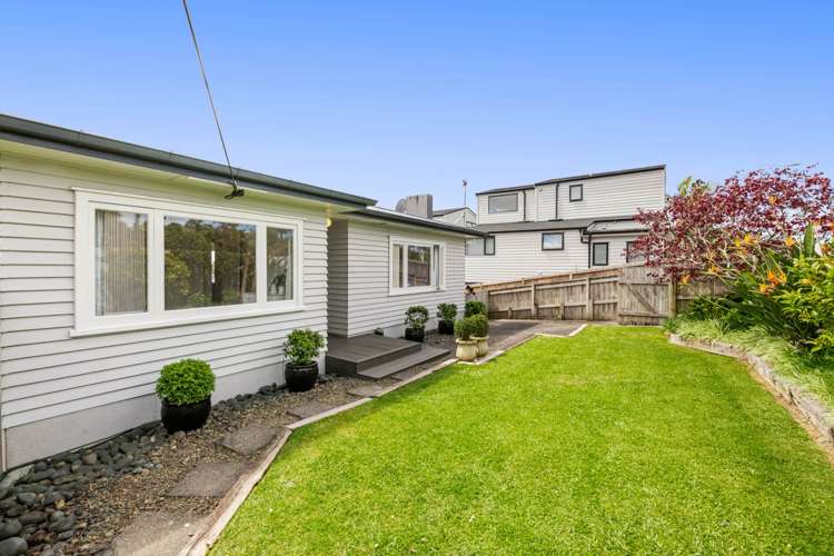 67 Sunrise Avenue Murrays Bay_18