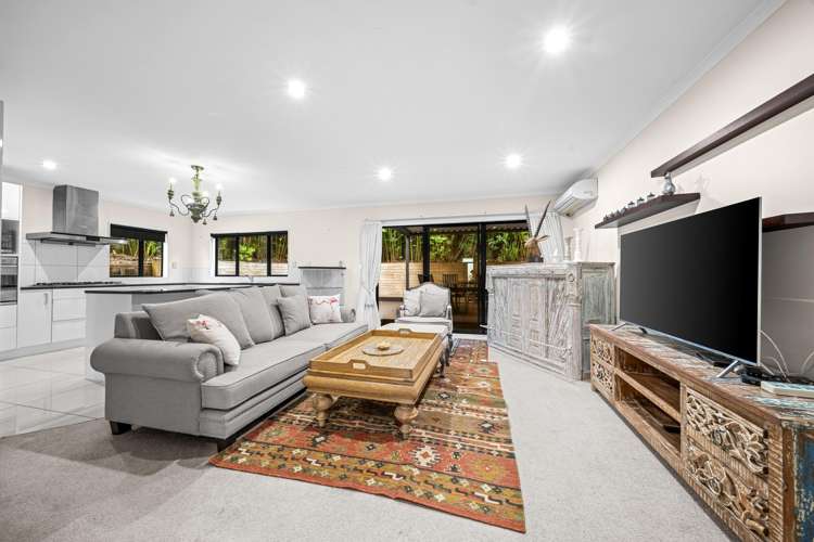 1 Waldorf Crescent_1