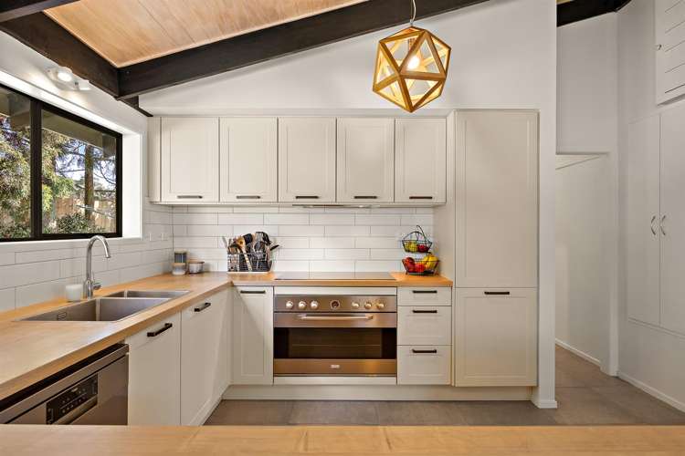 1115 State Highway 16 Waimauku_7