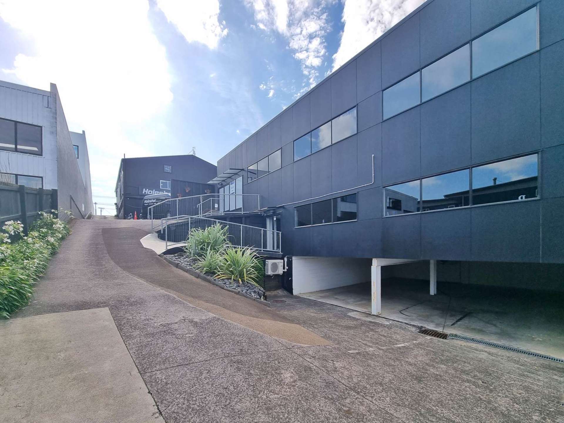 Level 2/65 Barrys Point Road Takapuna_0