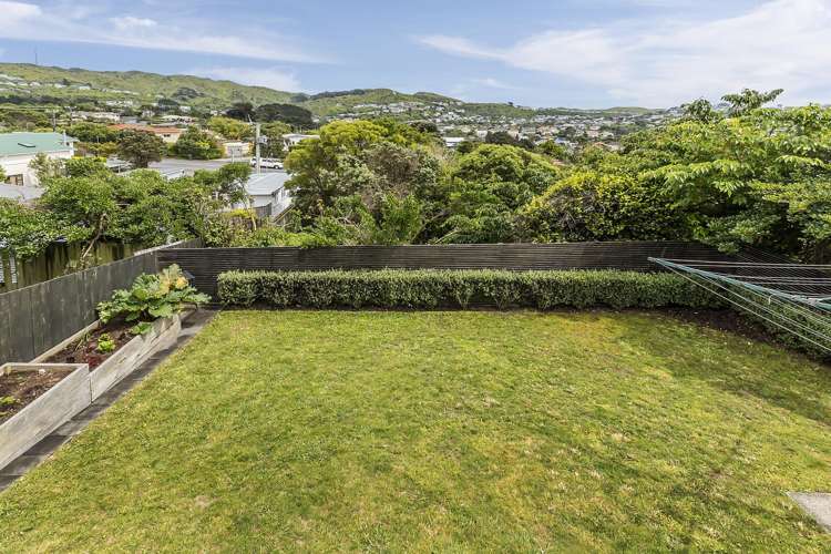 44 Tarawera Road Johnsonville_15