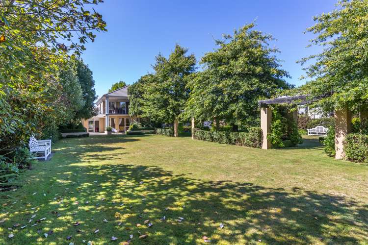 6 Leabridge Mews Harewood_23