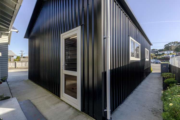 83 Tukapa Street Westown_19