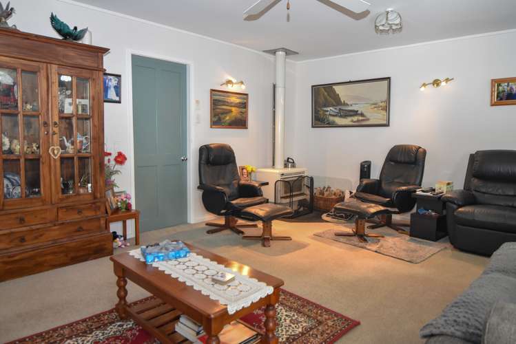 25 Lincoln Road Carterton_4