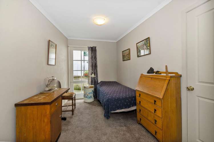 2 Callis Avenue Opaheke_11