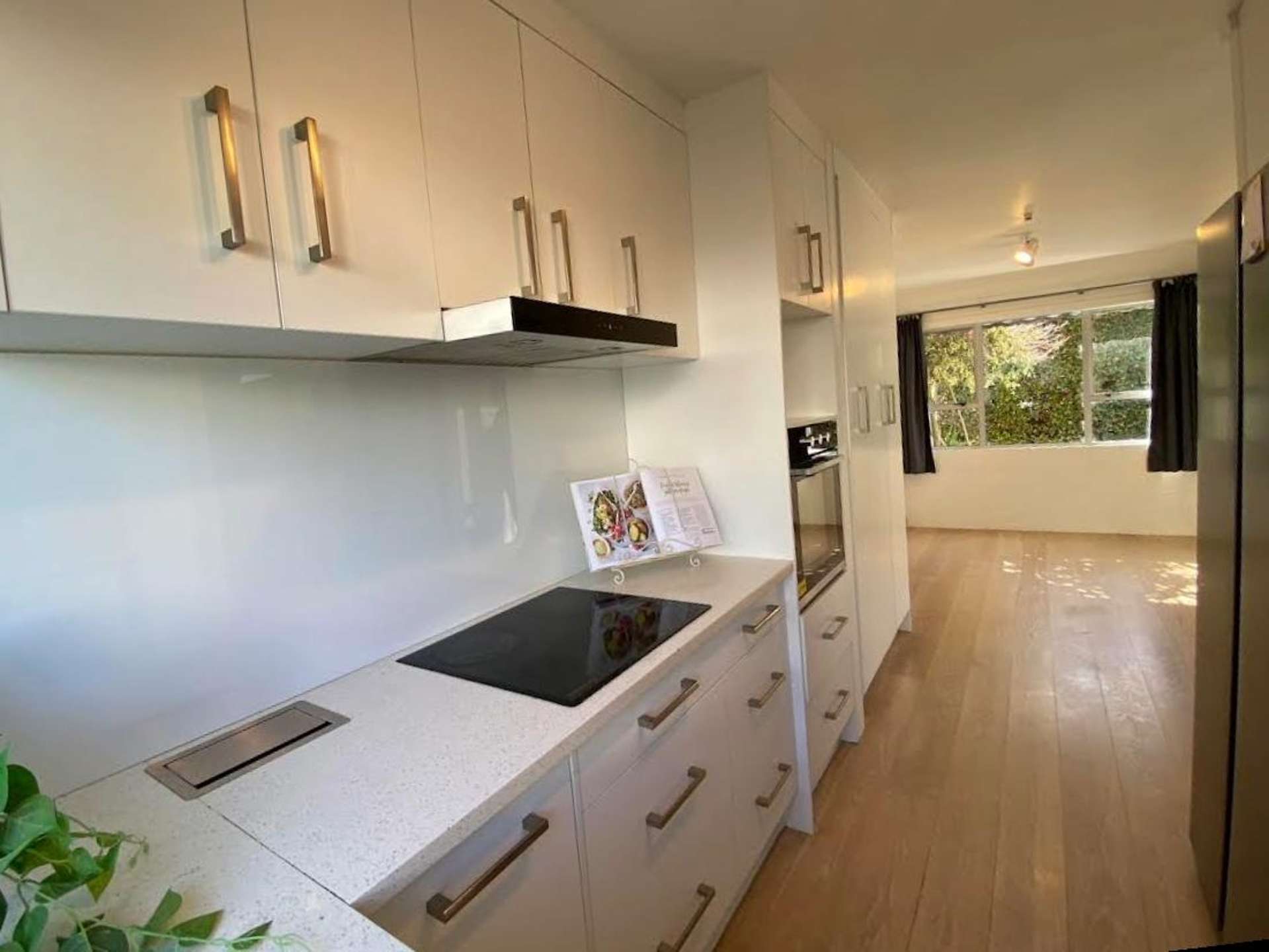 2/52 Fruitvale Road New Lynn_0