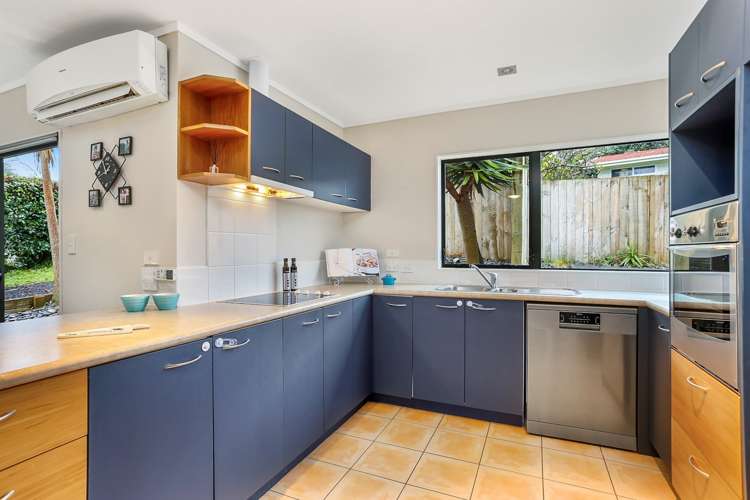 2/12 Varlene Terrace Forrest Hill_7