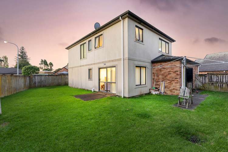 21 Asics Drive Favona_13