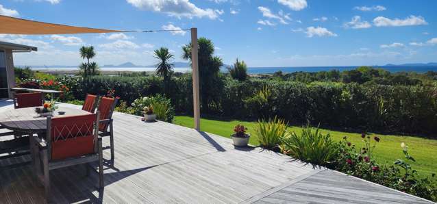 Coastal Oasis in Waipu Cove