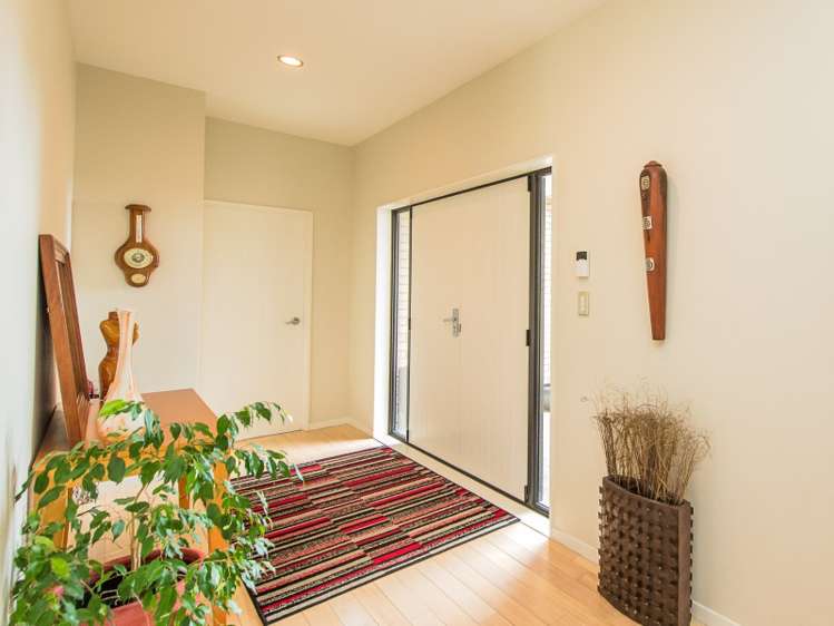 20 Lithgow Drive Otamatea_1