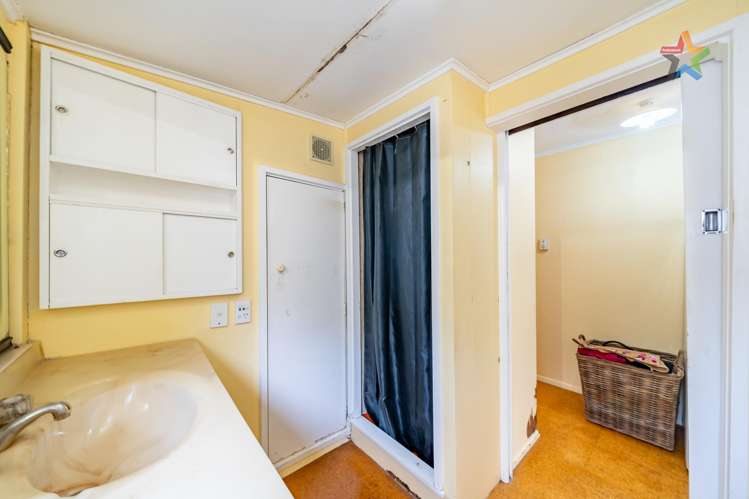 21 Kennedy Grove Stokes Valley_15