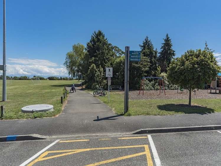 2/56 North Road The Wood_16