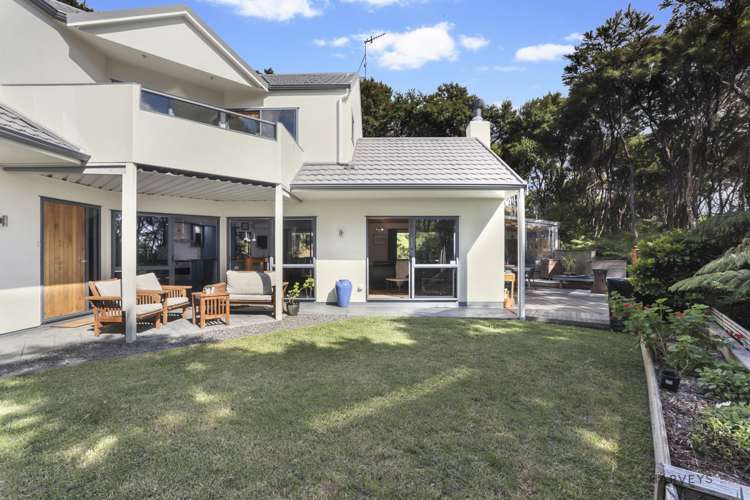 25 Longfellow Parade Glen Eden_12