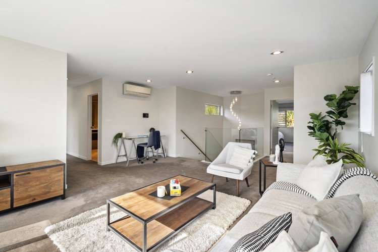 13 Pin Oak Drive Schnapper Rock_21