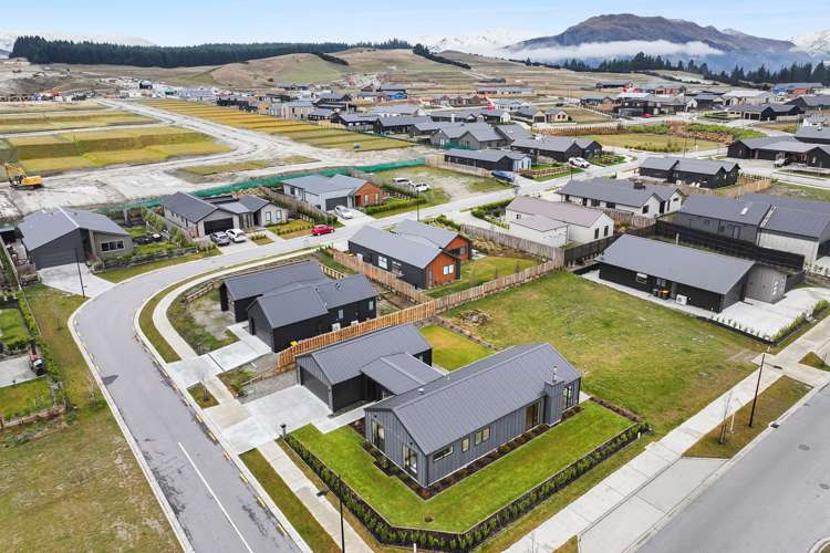 2 Armidale Crescent Wanaka_14