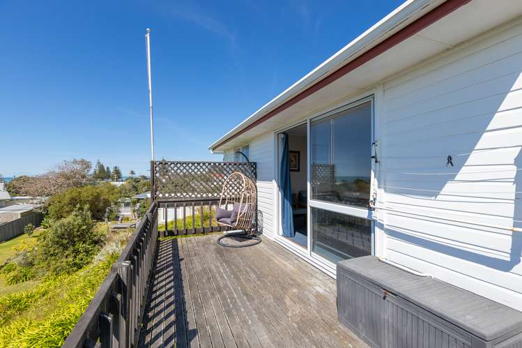 51 Pinedale Crescent Riversdale Beach_5