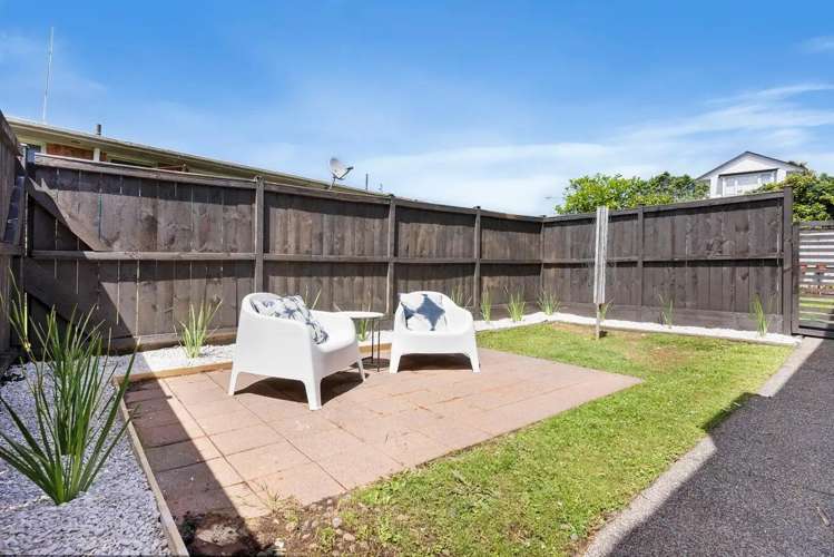 1/12A Inkerman Street 10051_9