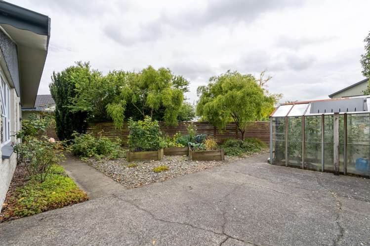 11 Elm Crescent Gladstone_21