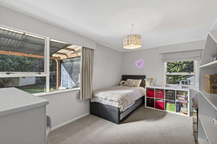 25 Waiwera Place Merrilands_8