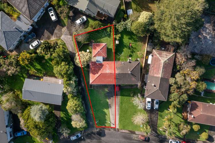 2/5 Battle Place Glenfield_16