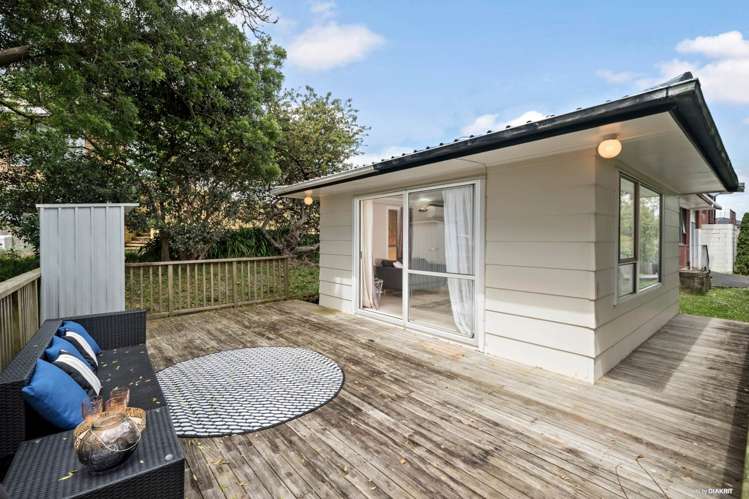 11b Lancelot Place Glenfield_17